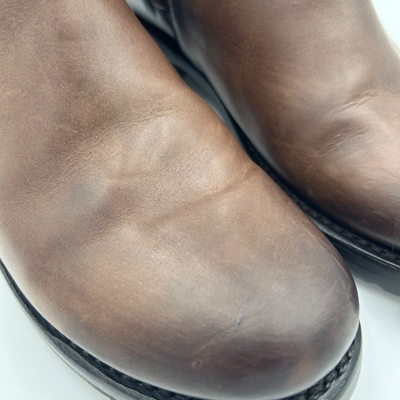 Frye Veronica Inside Zip Distressed Leather Booties Size 8.5. - Picture 6 of 16